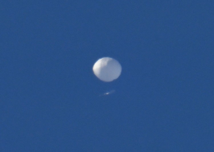 Pancarian balon mata-mata China