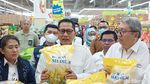 Penampakan Beras Bulog yang Bisa Dibeli di Pasar Ritel Modern