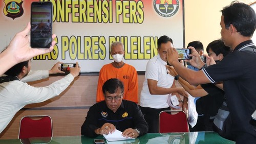 Polres Buleleng merilis kasus pemerkosaan paman terhadap keponakannya sendiri hingga hamil tua, Selasa (8/2/2023). (Foto: Made Wijaya Kusuma/detikBali)