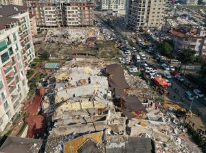 1 WNI Ditemukan Meninggal Tertimbun Reruntuhan Saat Gempa M 7,8 Turki