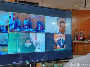Hakim Vonis Bebas Eks Ketua DPRD Jabar di Kasus Penipuan SPBU