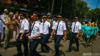 Berbagai kelompok masyarakat sampai unsur ASN Pemkot Tangsel ikut memeriahkan Pawai Taaruf.
