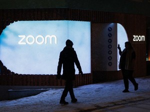 Zoom Pastikan PHK 1.300 Karyawan, Gaji CEO Dipotong 98%