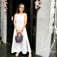 Ussy Sulistiawaty juga memiliki penampilan yang tak kalah awet muda meski sudah berusia 41 tahun. Ussy kini diketahui sudah memiliki 5 orang anak namun gayanya masih terlihat bak ABG. Foto: Instagram @ussypratama