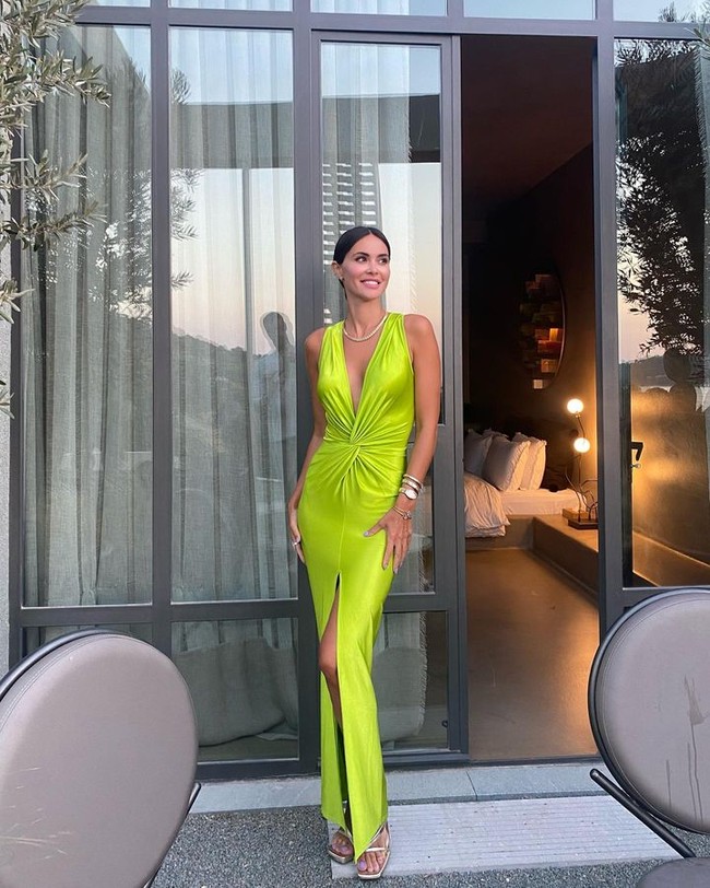 Laporan dari Zeynep Demirel dan suami pun mengkhawatirkan para pecinta olahraga. Dikatakan jika beberapa pemain ikut terluka karena bencana alam tersebut. Dilansir Haber Global, para pesepak bola dari tim Marasspor bahkan tengah bermalam di sebuah hotel yang runtuh. Adapun timnas voli yang menjadi korban dan beberapa telah diselamatkan dari reruntuhan. Dilaporkan setidaknya 30 atlet terkena dampak. Foto: Instagram Zeynep Sever