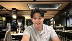 10 Pose Keren Jonathan Alden, Pacar Awkarin Saat Kulineran