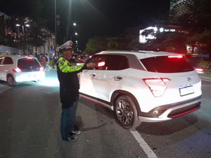 Konser Westlife Malam Ini, Kendaraan Antre 20 Meter di Pintu Masuk ICE BSD