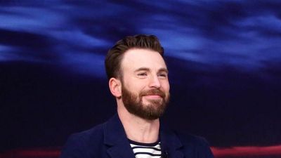 Awal Mula Rumor Chris Evans Selingkuh Usai Istri Melahirkan