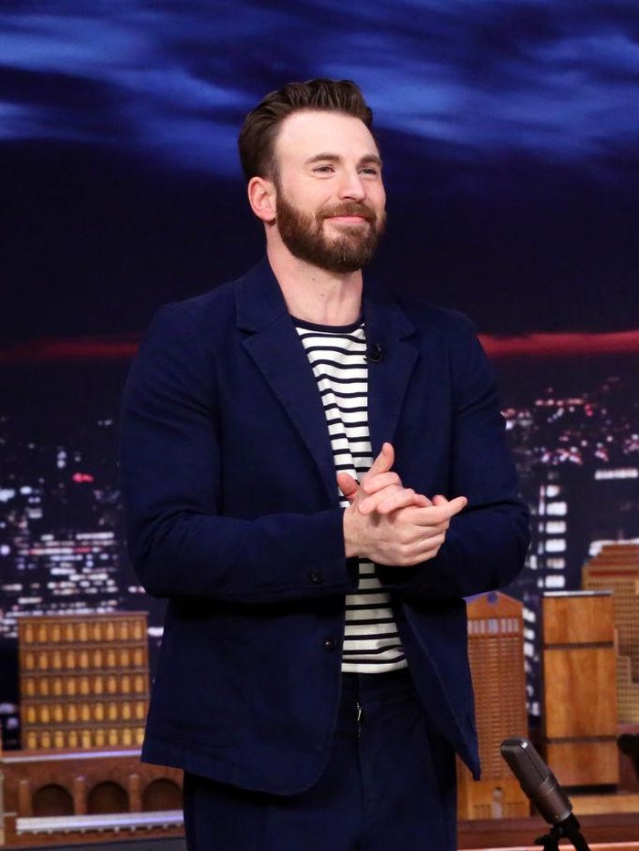 Chris Evans dan Alba Baptista