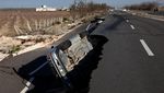 Foto-foto Jalanan Rusak Akibat Gempa Dahsyat Turki