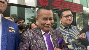 Pengakuan Hotman Paris Pernah Ingin Bunuh Diri Pakai Obat Nyamuk