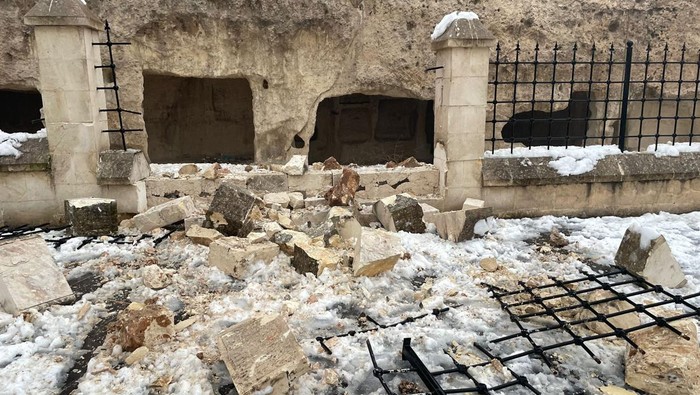 GAZIANTEP, TURKIYE - FEBRUARY 06: A view of damaged historical Gaziantep Castle after a 7.4 magnitude earthquake hit southern provinces of Turkiye, in Gaziantep, Turkiye on February 6, 2023. The 7.4 magnitude earthquake jolted Turkiye's southern province of Kahramanmaras early Monday, according to Turkiye's Disaster and Emergency Management Authority (AFAD). It was followed by a magnitude 6.4 quake that struck southeastern Gaziantep province. A third earthquake with a 6.5 magnitude also hit Gaziantep. Earthquakes had affected several provinces including, Osmaniye, Malatya, AdÄ±yaman, Adana, DiyarbakÄ±r, Kilis and Sanliurfa. (Photo by Mehmet Akif Parlak/Anadolu Agency via Getty Images)