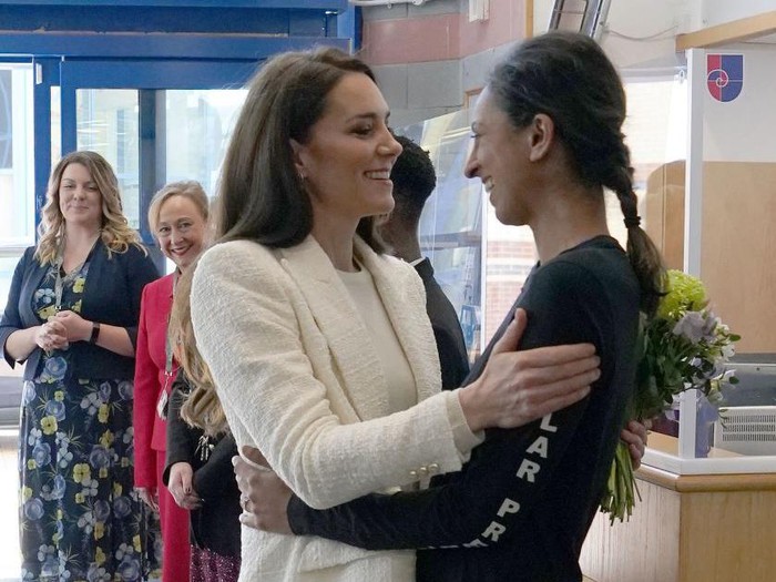 Kate Middleton DERBY, ENGLAND - FEBRUARY 08: Catherine, Princess of Wales, visits Landau Forte College Derby with Captain Preet Chandi MBE to celebrate the Army officers return from her solo expedition across Antarctica, on February 8, 2023 in Derby, England. Captain Preet Chandi successfully completed the furthest unsupported solo Polar expedition in history in Antarctica. (Photo by Arthur Edwards - WPA Pool/Getty Images)