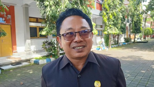 Aloksi kursi daerah pemilihan (dapil) DPRD Jembrana masih 35 kursi, namun satu kursi bergeser dari dari dapil Mendoyo ke dapil Negara.