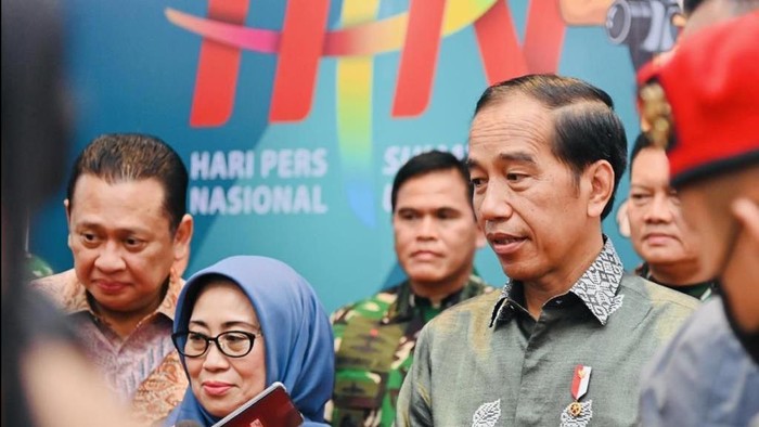 Ketua MPR RI Bambang Soesatyo mendorong pemerintah untuk segera menerbitkan peraturan hak cipta jurnalistik (publisher rights).