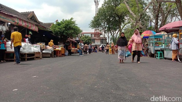 Kondisi jalan Pasar Halat Medan