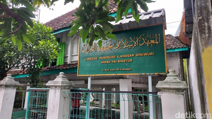 Langgar Dhuwur Lamongan