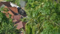 Masyarakat kini dapat kembali berwisata dengan kereta api di kawasan yang ditetapkan sebagai Warisan Dunia Baru UNESCO yaitu Situs Ombilin Coal Mining Heritage of Sawahlunto. Pengoperasian Mak Itam setiap kali jalan dengan rute Stasiun Sawahlunto-Stasiun Muaro Kalaban membutuhkan setengah ton batubara dan tiga kubik air. Biaya operasional sedikitnya Rp 2 juta. Dengan kondisi yang sudah tidak muda lagi, Mak Itam tentu tidak bisa berjalan setiap hari. PT KAI akan menjalankan Mak Itam pada akhir pekan atau kunjungan-kunjungan kehormatan. Keberadaan Mak Itam untuk harian kini digantikan lokomotif diesel dengan nomor seri BB 3037804 untuk menarik gerbong. Sementara Mak Itam tetap pada jalurnya, dimanjakan dan terus menua.