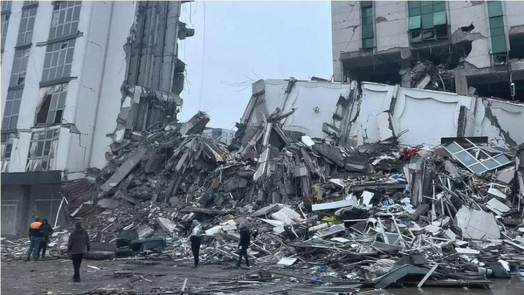 Masyarakat Turki Marah dan Kecewa Gedung-gedung Runtuh Akibat Gempa!
