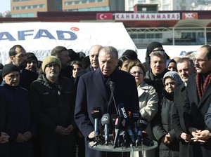 Amarah Korban Gempa Turki ke Erdogan: Anda Tinggalkan Kami Sendirian!