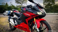 Review Honda CBR250RR SP QS: Dipakai Harian Masih Layak Jadi Motor Idaman?