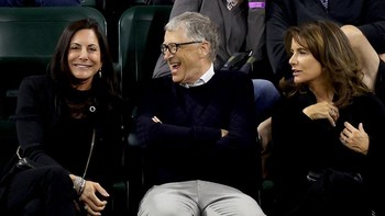 Sebelum itu, Bill Gates dan Paula difoto di BNP Paribas Open di Indian Wells, California pada Oktober 2021, tetapi mereka tidak duduk bersama saat itu. Foto: Getty Images