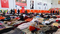 Namun, Erdogan memastikan memerintahkan pihak berwenang dan tim SAR melanjutkan evakuasi hingga menyalurkan bantuan kepada korban semaksimal mungkin.  