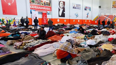Penampakan GOR Jadi Tempat Penampungan Jenazah Korban Gempa Turki