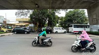 Kepala Dishub DKI Jakarta Syafrin Liputo mengatakan keberadaan titik putar balik sangat berpengaruh terhadap kondisi lalu lintas, karena menjadi salah satu penyebab utama kemacetan.