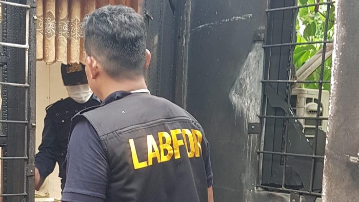 Penyelidikan kasus kebakaran rumah warga di Manado yang mengaku diperas oknum polisi.