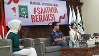 Satu per satu pembicara memberikan pemaparan terkait isu lingkungan.
