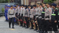 Kabaharkam Polri Komjen Arief Sulistyanto memimpin langsung apel kesiapan pasukan yang akan dikirimkan ke Turki. Dalam arahannya, ia meminta para personel Polri bekerja dengan ikhlas.