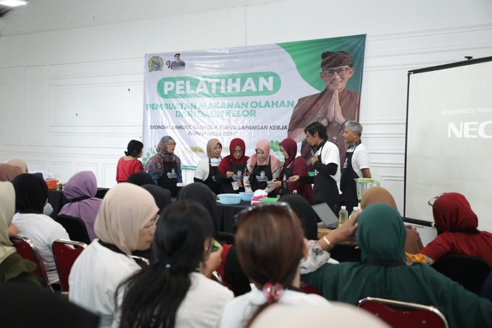 Relawan Sandiaga
