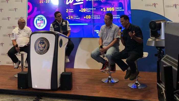 Sandiaga Dukung IVES 2023 Indonesia Event Management Summit (IVES) akan digelar 21-22 Februari 2023 di Jakarta Convention Center. Kegiatan ini turut didukung Kemenparekraf.