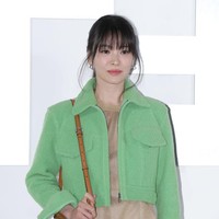 Penampilannya menuai banyak pujian di media sosial. Banyak mengelu-elukan kecantikan Song Hye Kyo, yang dianggap tak lekang oleh waktu. Foto: Getty Images