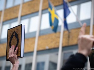 Nyelenehnya Aturan di Swedia, Demo Kok Boleh Bakar Kitab Suci Agama