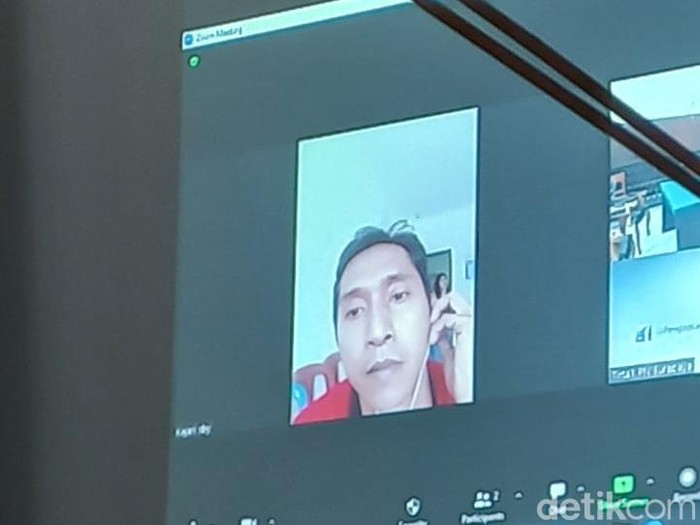 Terdakwa MAA yang merekam adegan ranjang dengan istri orang