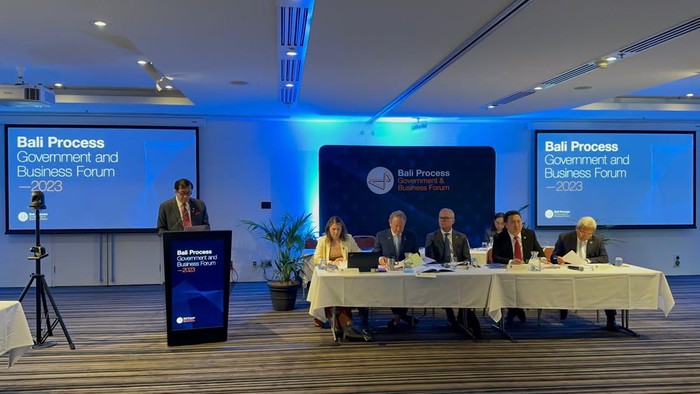 Yasonna saat memberikan sambutan di Bali Process Government dan Bussiness Forum yang mengawali rangkaian kegiatan The 8th Bali Process Ministerial Conference yang diselenggarakan di Adelaide, Australia pada 9 Februari 2023.
