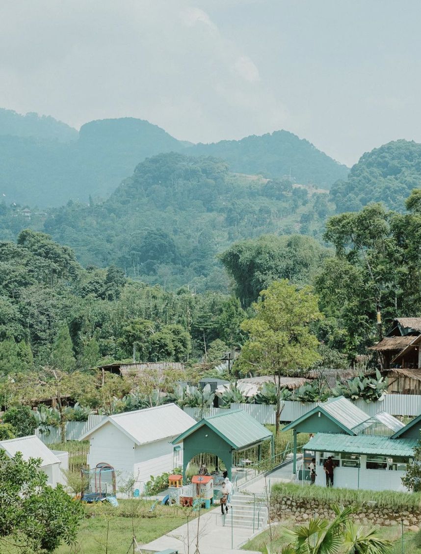 5 Tempat Kulineran di Bogor dengan Panorama Bukit, Cocok Buat Healing!