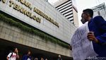 Aksi Mahasiswa di Depan Gedung Kemendikbudristek