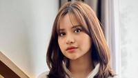 Setelah itu, bakatnya ditemukan seorang guru dan memintanya untuk ikut lomba-lomba menyanyi. (Foto: dok Instagram)
