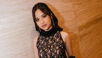 Tapi, Anggi Marito heran saat ibundanya memaksa untuk ikut les piano. (Foto: dok Instagram)