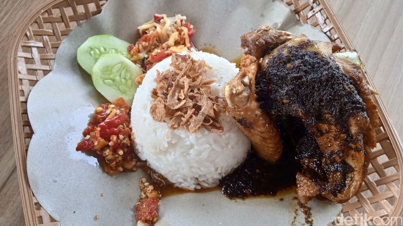  Pedasnya Juara! Nasi Bebek Madura Tretan Muslim