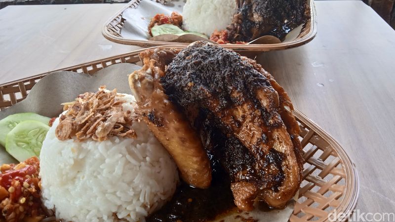 Bebek Carok: Pedasnya Juara! Nasi Bebek Madura Tretan Muslim