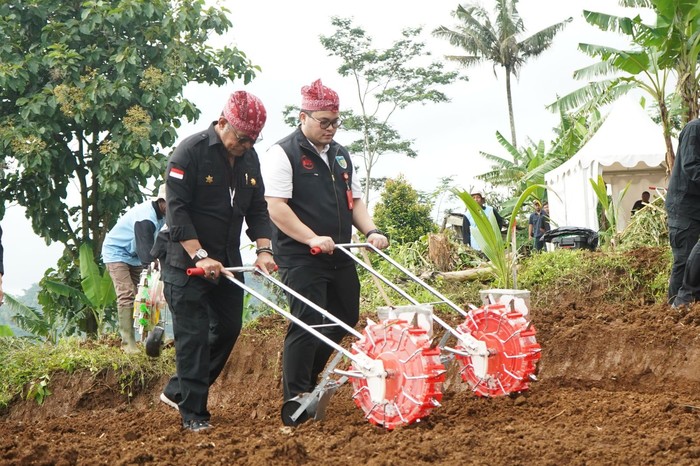 Bupati Kediri dan Mentan