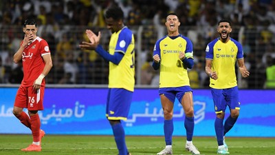 Siiuuuu!!! Pesta 4 Gol Cristiano Ronaldo di Markas Al Wahda