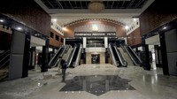 Gempa juga membuat puluhan bangunan mengalami kerusakan ringan hingga berat.  