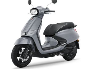 GPX Tuscany 150, Lawan Berat Vespa Matik yang Harganya Rp 20 Jutaan