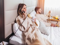 Tren Sleep Divorce, Pisah Ranjang Sementara untuk Pasangan di Hotel
