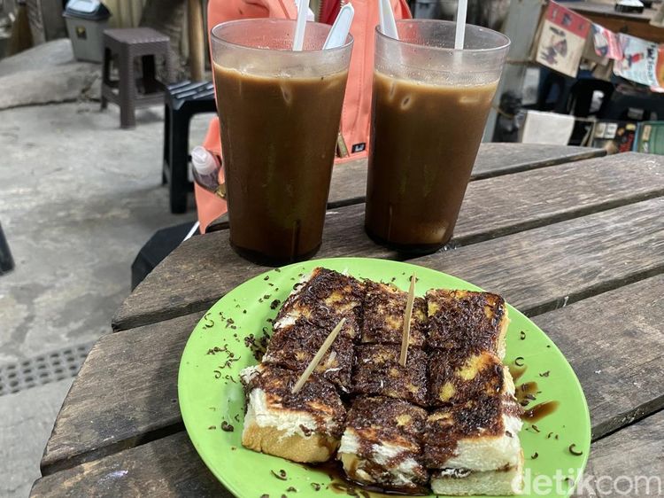 Usai Belanja Sayur, Bisa Nongkrong Sambil Ngopi di Pasar Kebayoran Lama